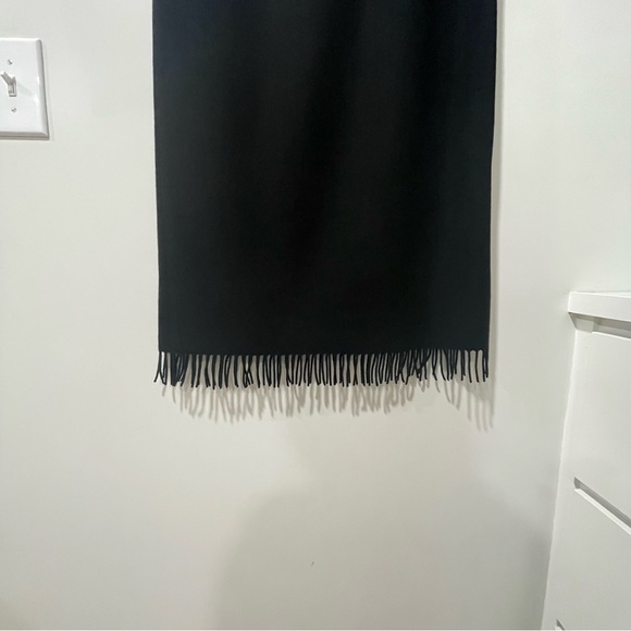 Vintage Harold’s Black Skirt Wool Luxury Fringe Soft Elegant Formal Casual - Picture 2 of 5